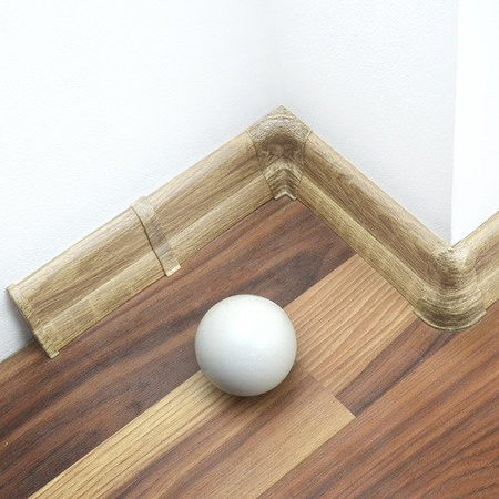 2,5m Fussleiste PVC 62mm Eiche Nostalgie + Montagematerial Gratis