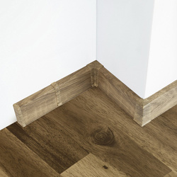 2,5m Fussleiste PVC 55mm Eiche Spinel + Montagematerial Gratis